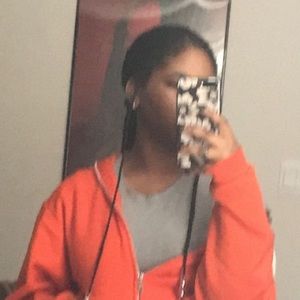 Meet your Posher, Aylancia